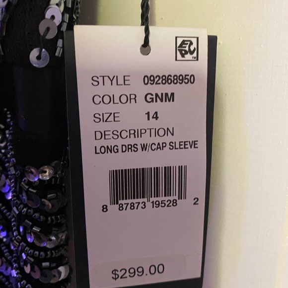 COPY - New Adrianna Papell Gown - Picture 3 of 6